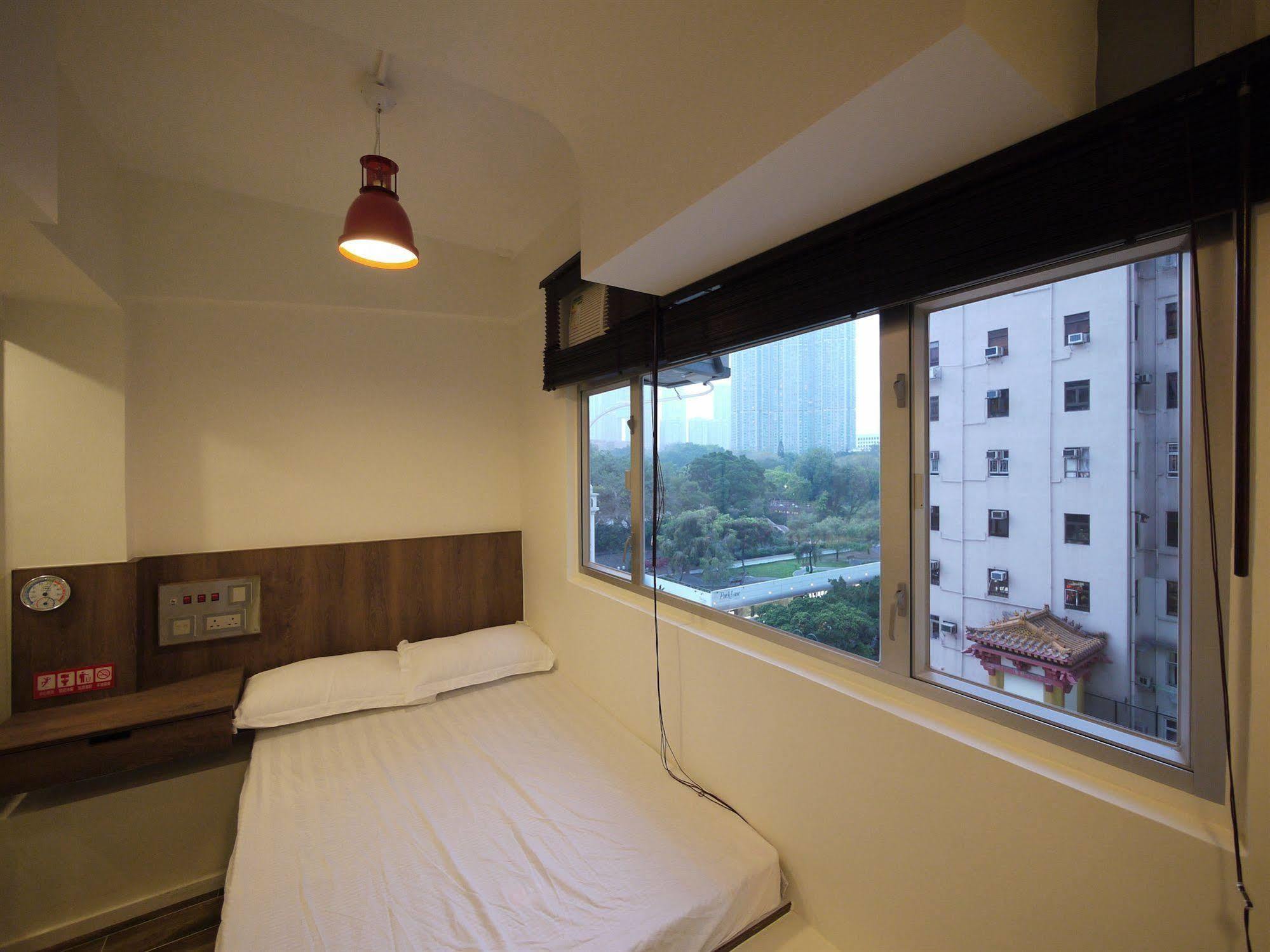 Panda'S Hostel - Hot Dog Bus Hong Kong Bagian luar foto